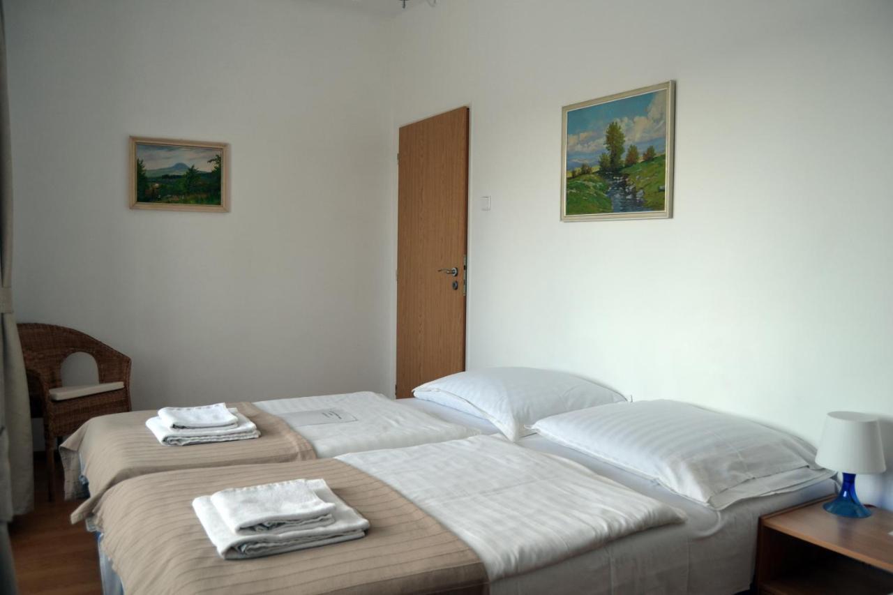 Pension Nika Praga Exterior foto