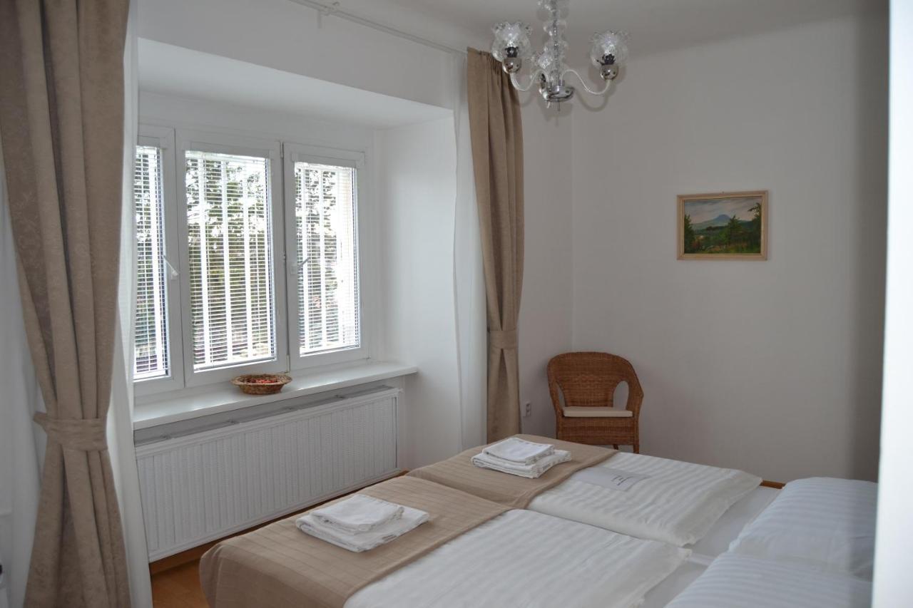 Pension Nika Praga Exterior foto